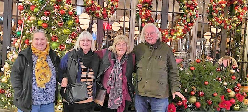London's Wonderful Christmas Lights Taxi Tour