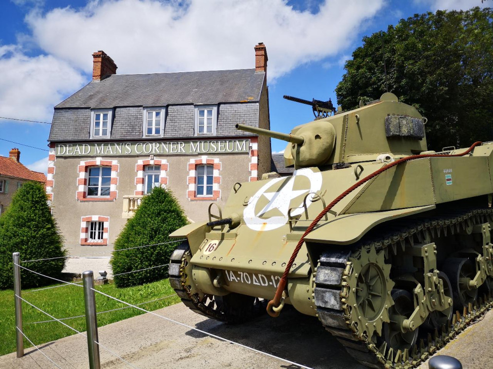 Normandy WWII Museums: Full-Day Small Group Guided Tour from Bayeux