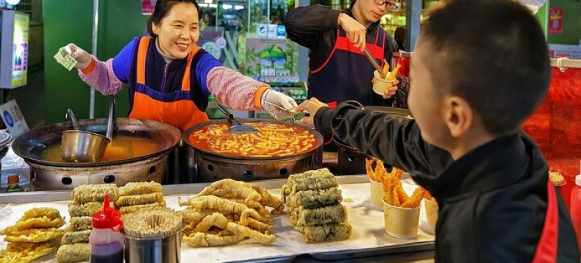 Private & Custom Family Day In Seoul With A Local