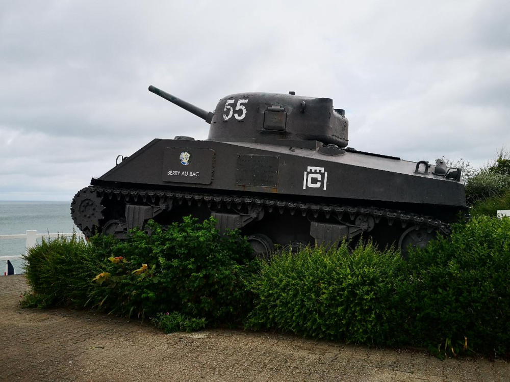 D-Day Decoded: Small Group Museums & Mulberry Harbors Tour from Bayeux