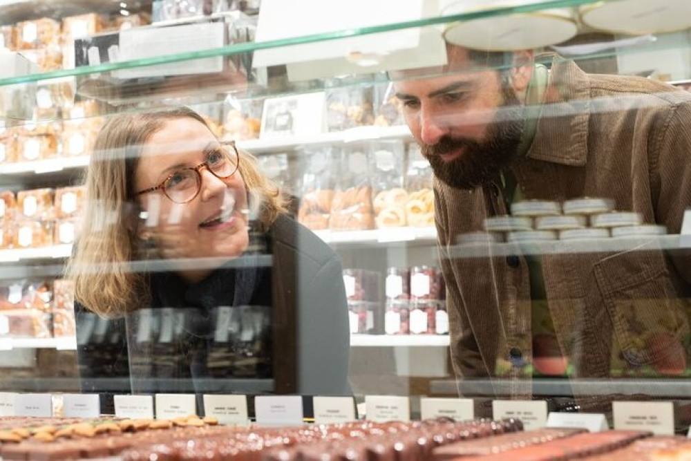 Private Le Marais Walking Tour With A Local: Explore Its Old World Charm
