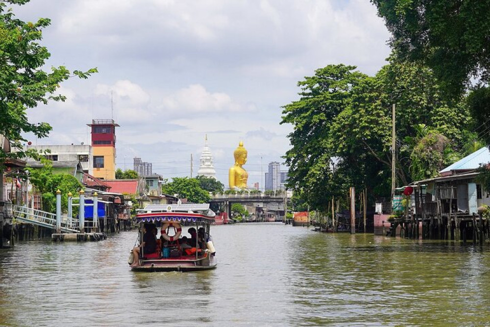Small Group: Bangkok Local Canal Village Tour