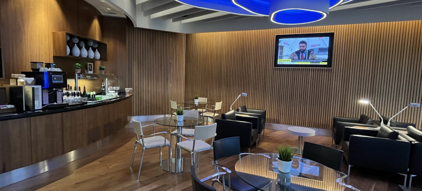 London Heathrow Airport (LHR) Blush Lounge