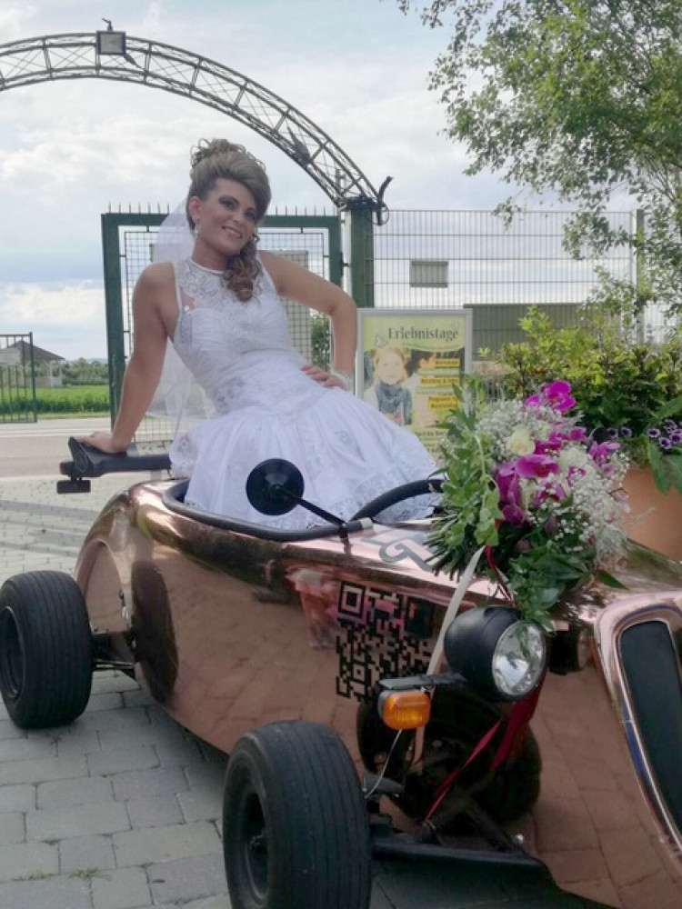 Hotrod Marriage Proposal. The Unforgettable Moment: Adrenaline & Style!