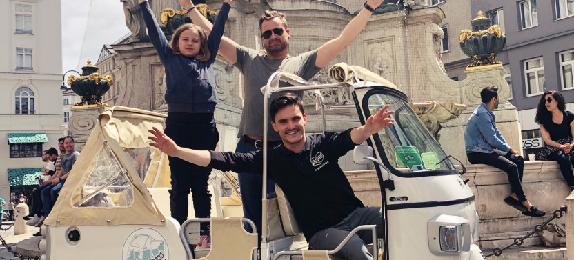 Classic Italian Ape Sightseeing Tour in Vienna