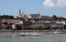 Small Group Budapest Ideal City Tour with Daytime Cruise