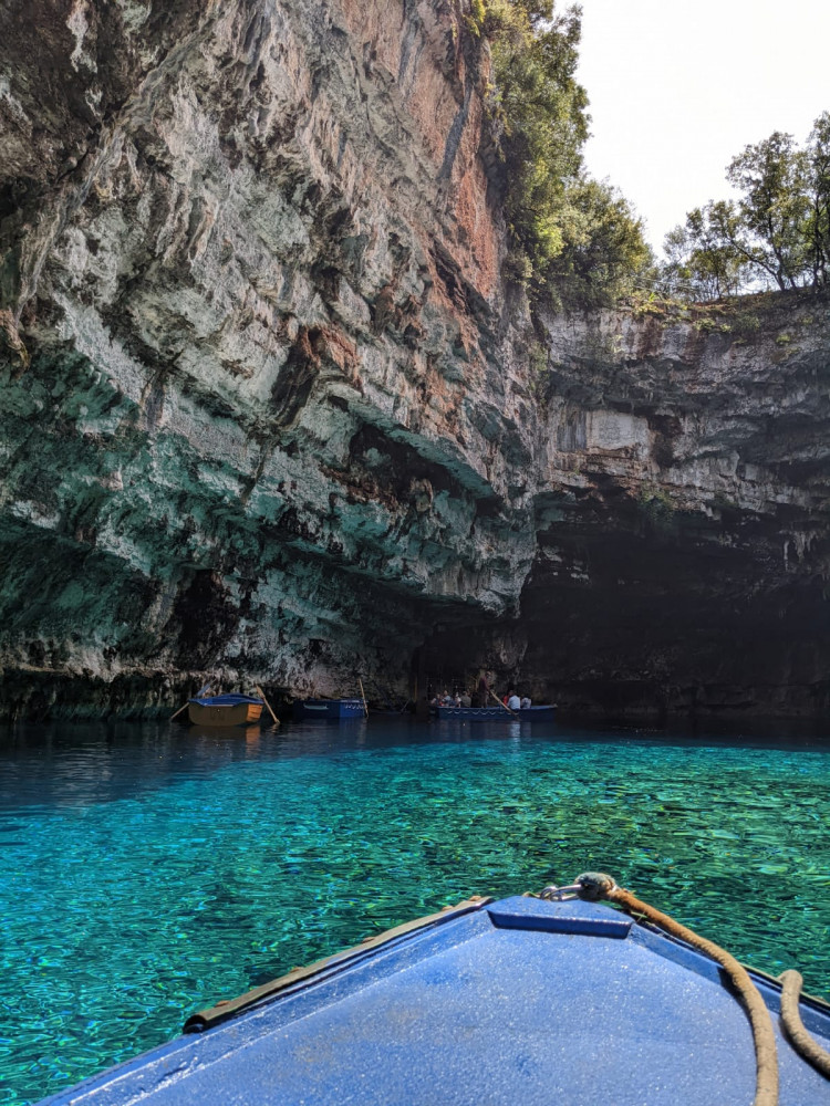 melissani lake tour