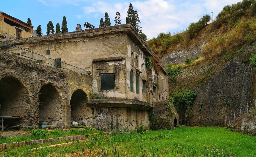 Private Pompeii and Herculaneum Tour by Car