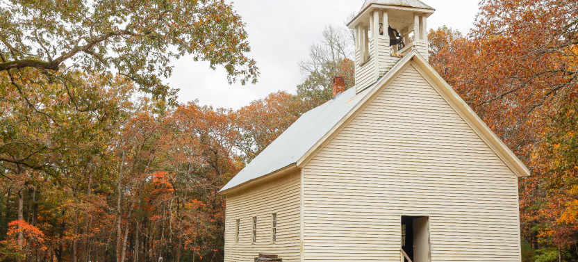 Cades Cove Sightseeing Self-Guided Driving Audio Tour