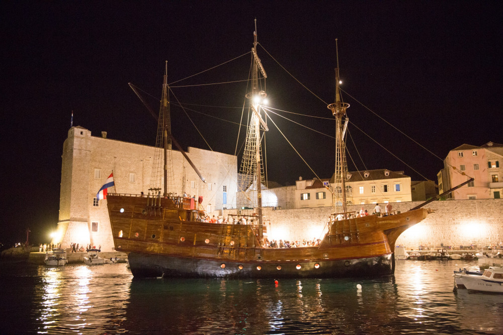 Night Ride From Old Port To New Port Dubrovnik By Karaka