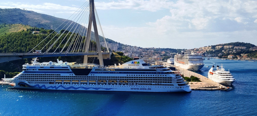 Dubrovnik City Tour: Panoramic Ride & Sightseeing Walk