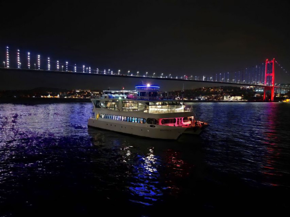 bosphorus dinner cruise by catamaran with private table