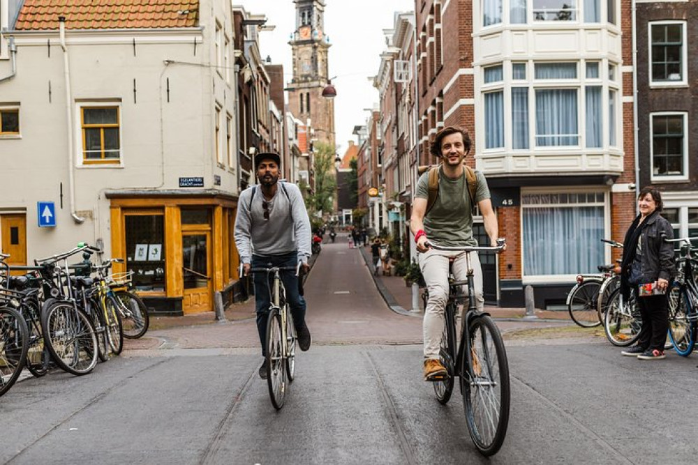 Private Tour Guide Amsterdam With A Local: Kickstart Your Trip