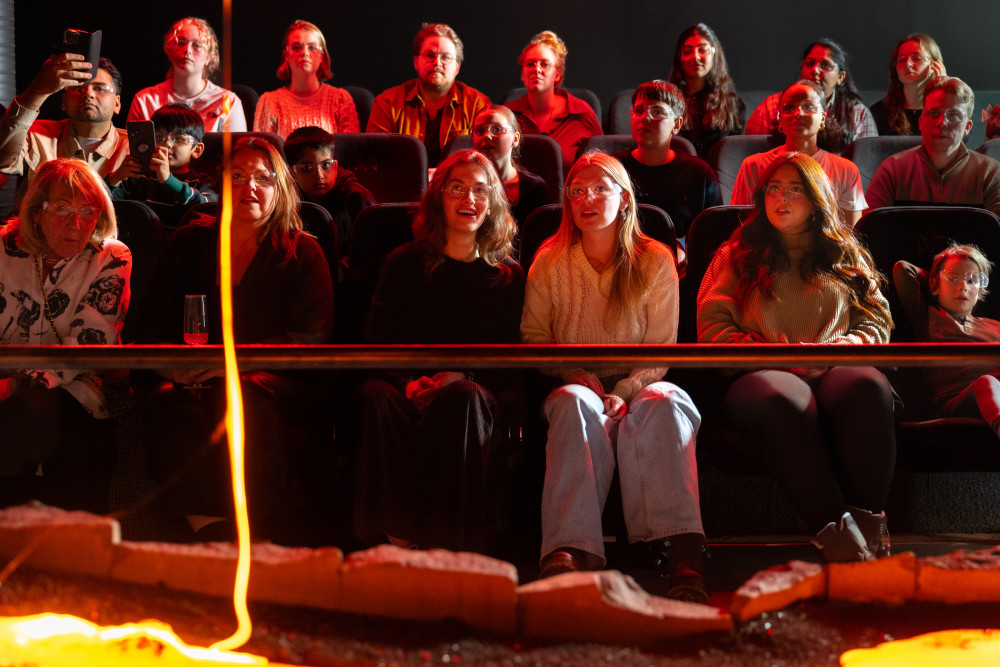 Package: Lava Show & Extended Volcano Sightseeing of Volcano Heli