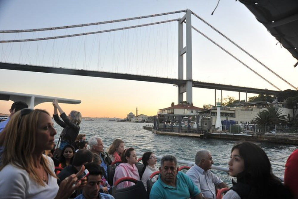 Bosphorus and Golden Horn Cruise with Audio Guide - Istanbul | Project ...