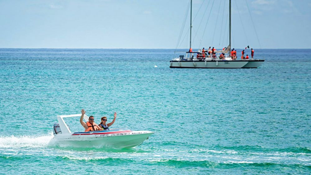 Combo: Speed Boat & Wave Runner with Transportation In Riviera Maya