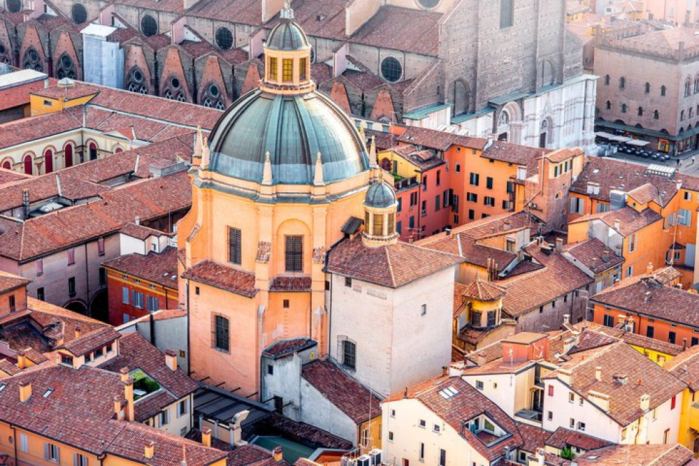 100% Personalized Private Bologna Walking Tour With A Local