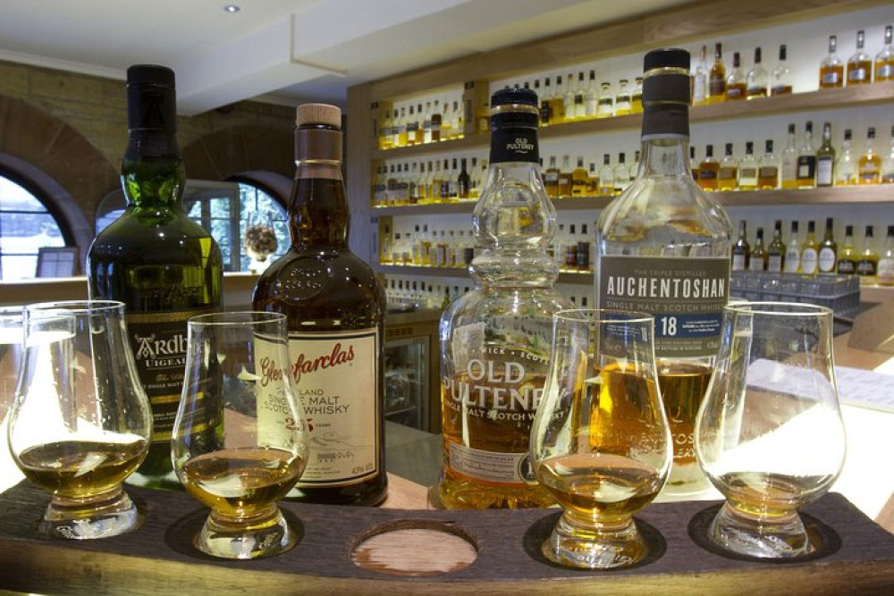 Edinburgh Scotch Tour With A Local Expert: Private & Personalized