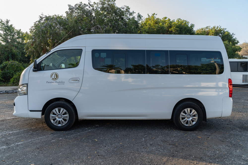 Huatulco Private Roundtrip Airport Transfer (19 pax) Huatulco