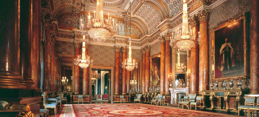 Buckingham Palace & Royal Walking Tour