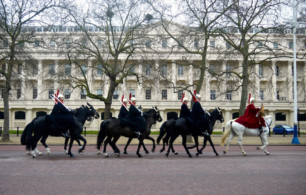 Changing of the Guard Buckingham Palace: Route & Dates 2023