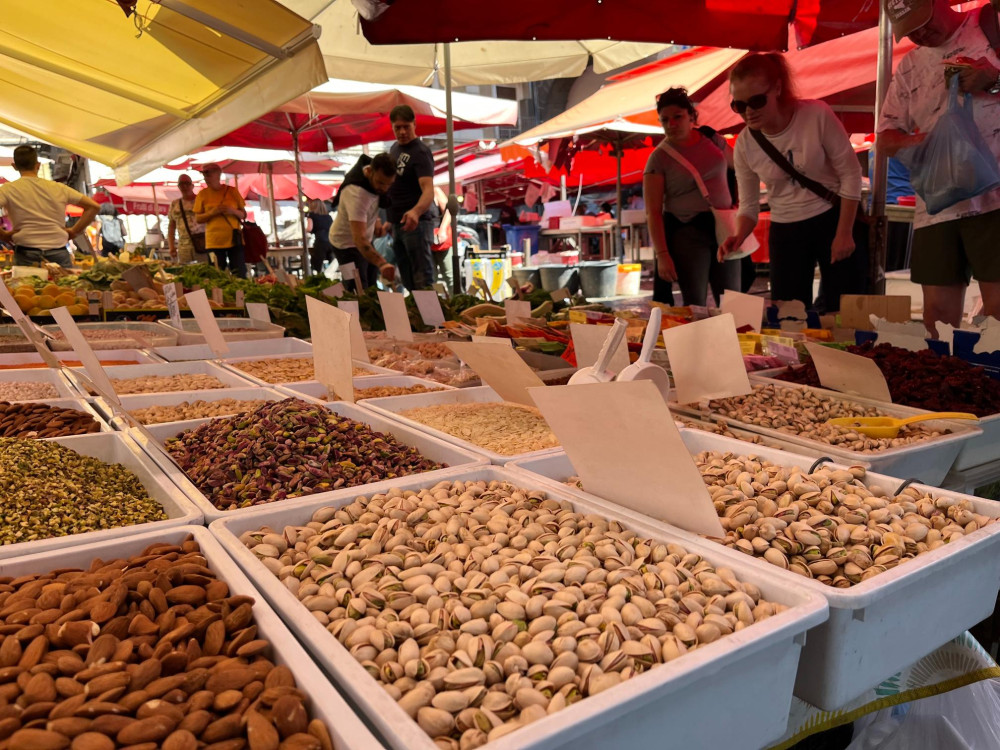 Catania Market Tour & Cooking Class in a Historic Home with Francesco