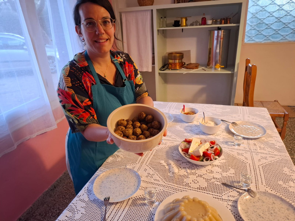 Greek Home Cooking Class by the Temple of Poseidon in Sounio