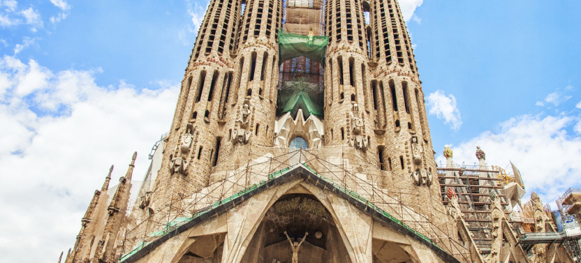 Sagrada Familia Guided Tour, photo 2 of 8