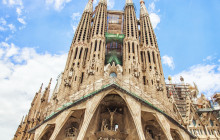 Sagrada Familia Guided Tour with Optional Towers Access