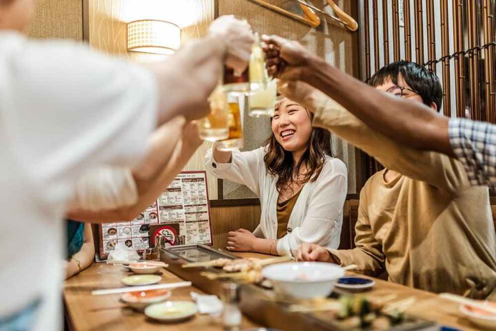 Private And Personalized Kyoto Night Tour With Local With Drinks