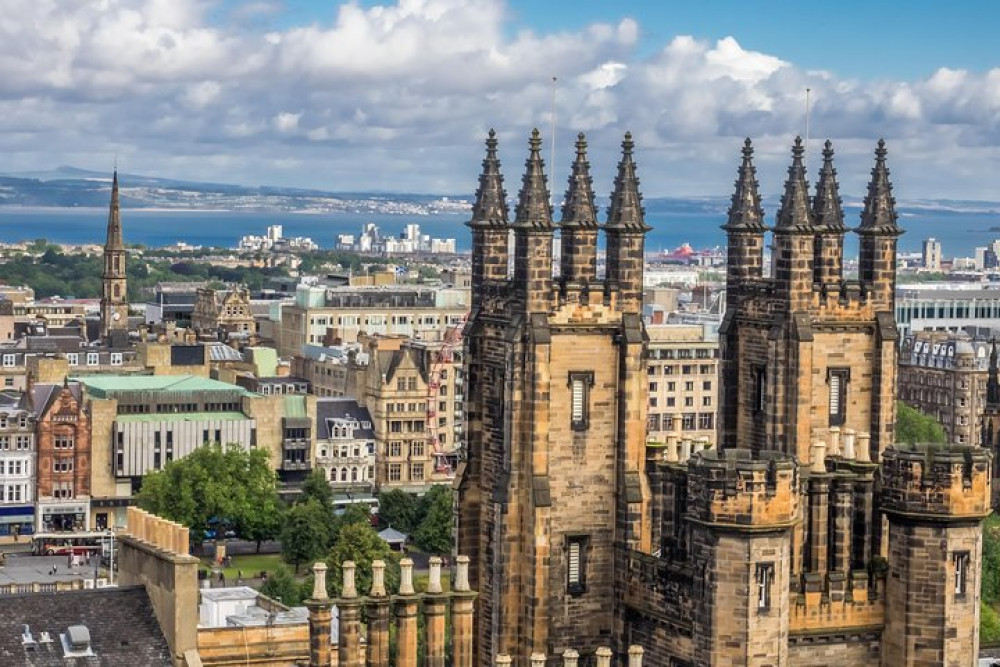 Private & Tailored Edinburgh Introductory Tour With Local Guide