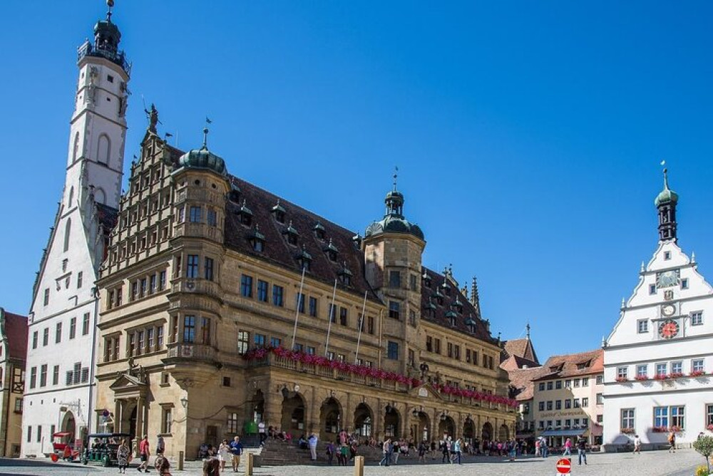 Private Day Trip: Munich to Rothenburg-ob-der-Tauber and Harburg