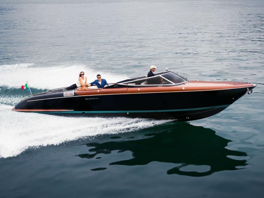 Venice Craft Heritage: Private Luxury Boat Trip to Murano & Burano