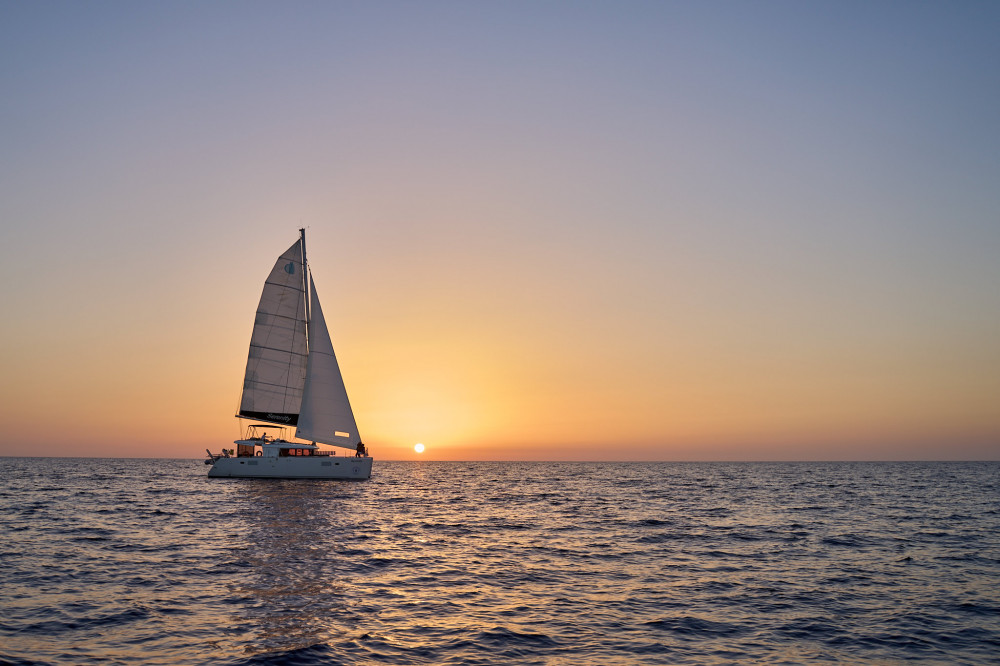 Private Sunset Sailing Cruise from Ammoudi (Oia)