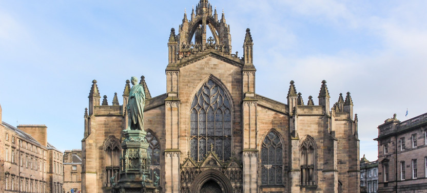 The Best of Edinburgh: Private Walking Tour With Edinburgh Castle