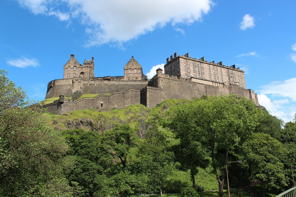 The Best of Edinburgh: Private Walking Tour With Edinburgh Castle ...