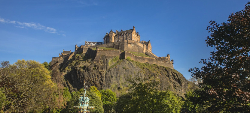 The Best of Edinburgh: Private Walking Tour With Edinburgh Castle