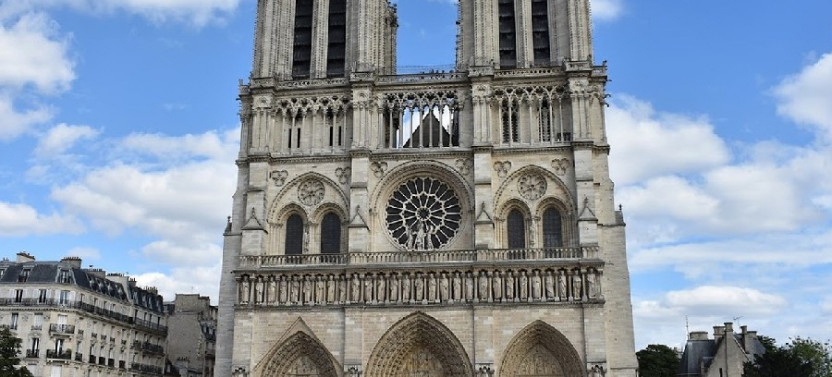 Private Paris by Night: Walking Tour Including Seine River Cruise