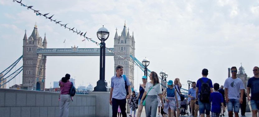 Discover London Along The River Tour