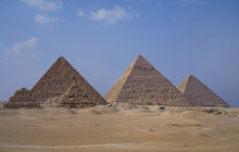 Private Giza Pyramids, Sphinx + Egyptian Museum Day Tour
