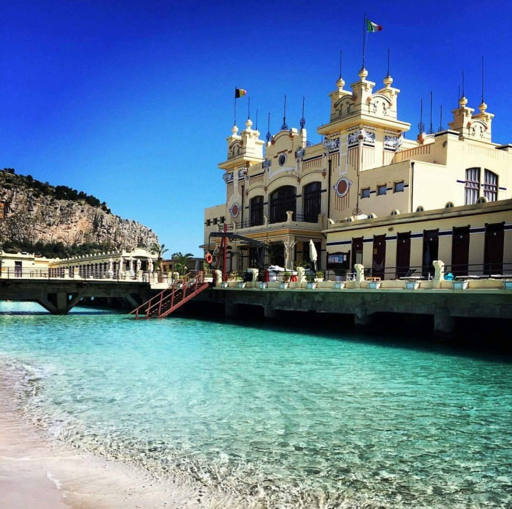 Private Palermo & Monreale Day Tour with Mondello and Palazzina Cinese