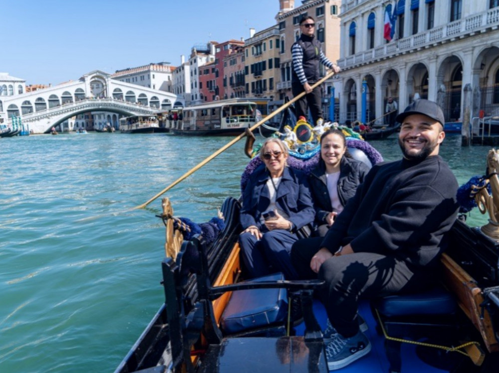 Venice in A Day Tour: St Mark's Basilica, Doge's Palace & Gondola Ride