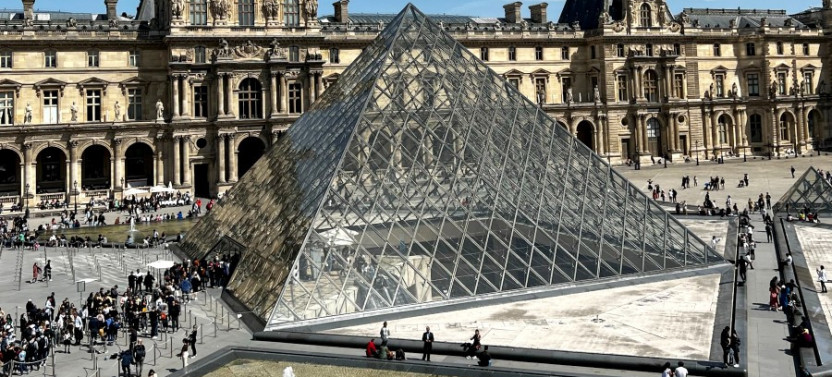 The Best of the Louvre Museum: Private Guided Tour