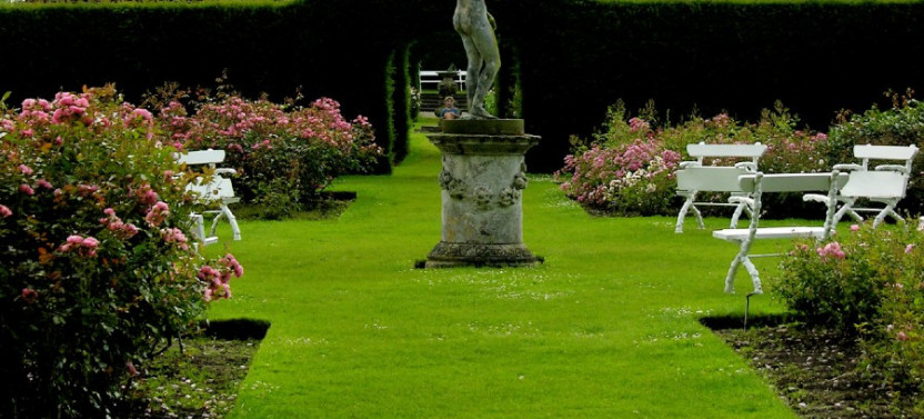 Bridgerton-Themed Castle Howard: Private Day Trip from York