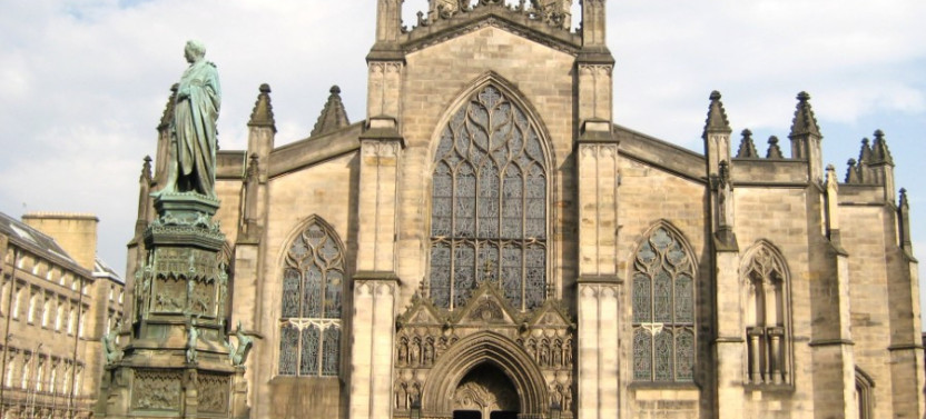 Secrets of the Royal Mile: Private 2.5-hour Walking Tour