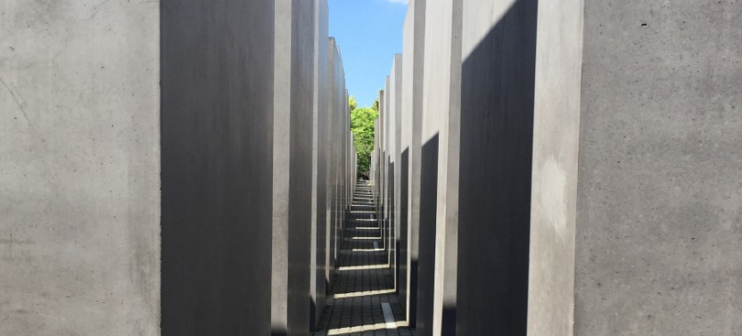 Berlin during the Second World War: Private Half-Day Walking Tour