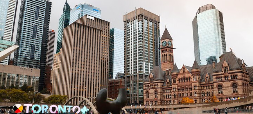A Full Day In Toronto: Private And Personalized Tour