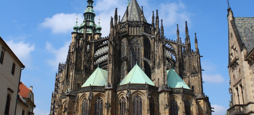Visit Prague Castle & Lobkowicz Palace: Private Half-Day Tour