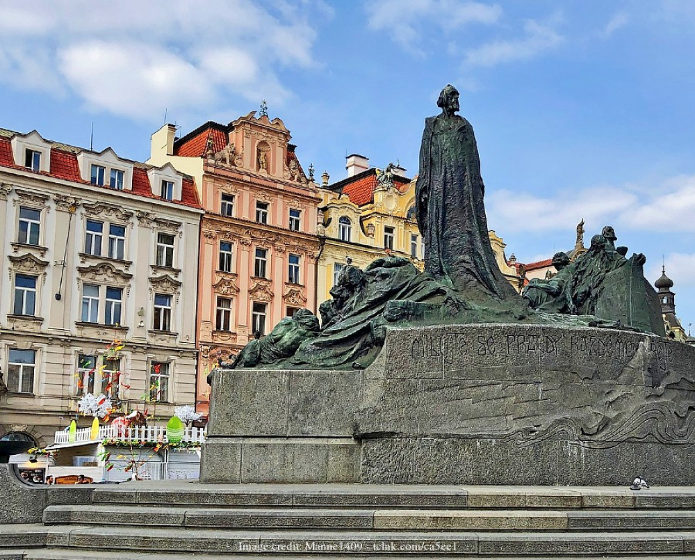 Explore the Historic Prague Castle: Private Half-Day Walking Tour