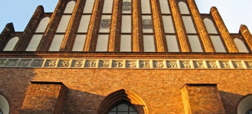 A Day in Warsaw: Private Full-Day Highlights Tour